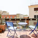 Riviera Di Chiaia 207