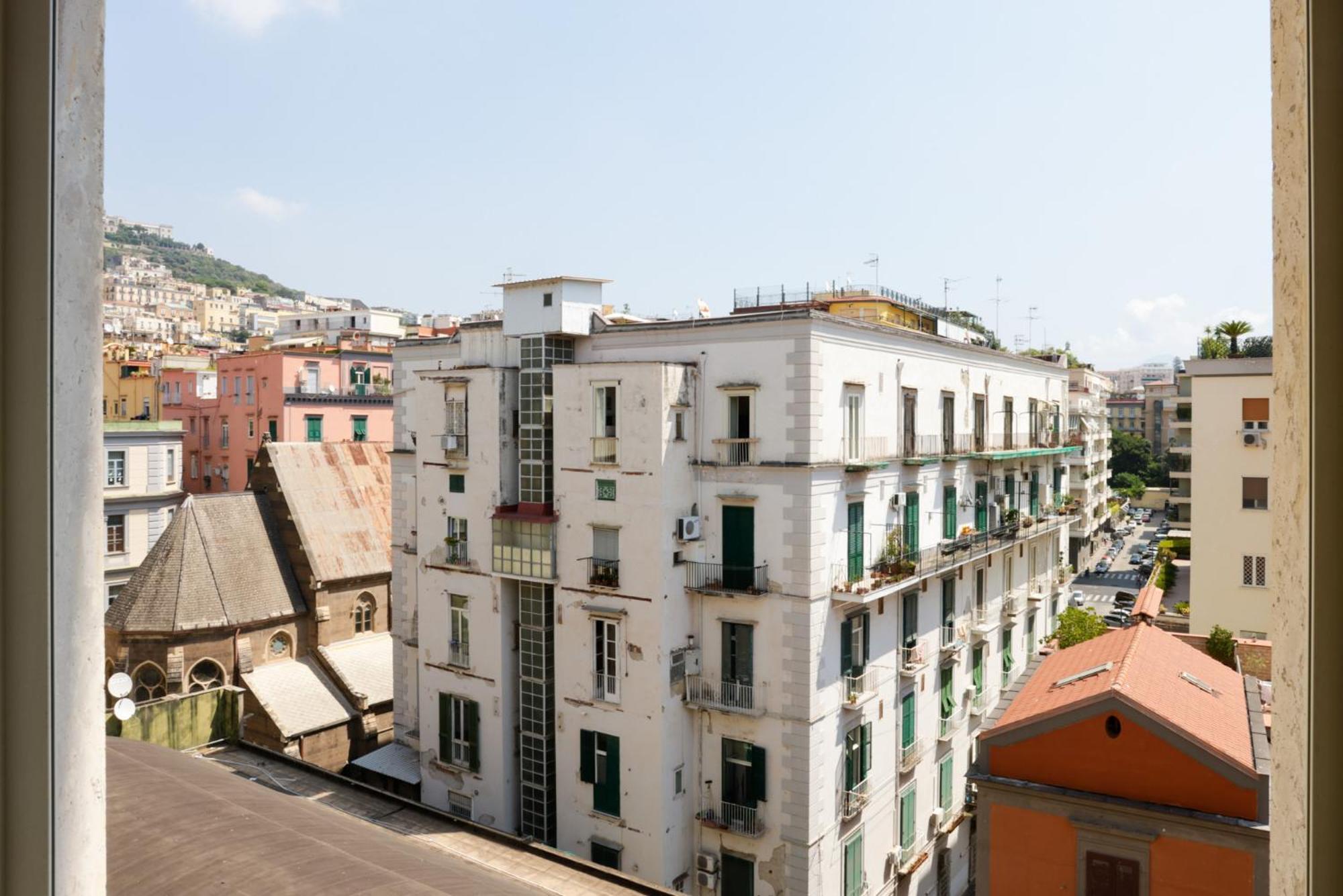 Riviera Di Chiaia 207 * Napoli
